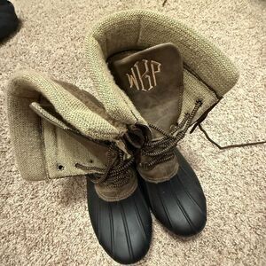 New Monogrammed Duck Boots Women's Boots size 9